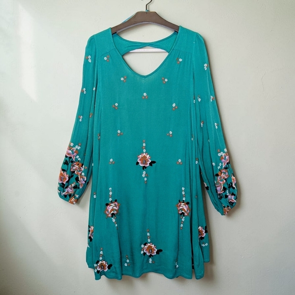 Free People Dresses & Skirts - Free People Sweet Tennessee Swing Mini Dress Green Multicolor Embroidered Boho L